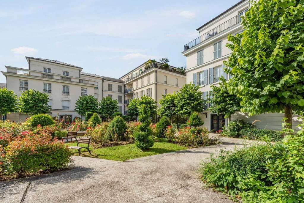 Cour Royal Near Disneyland Bmyguest Chessy (Seine-et-Marne)